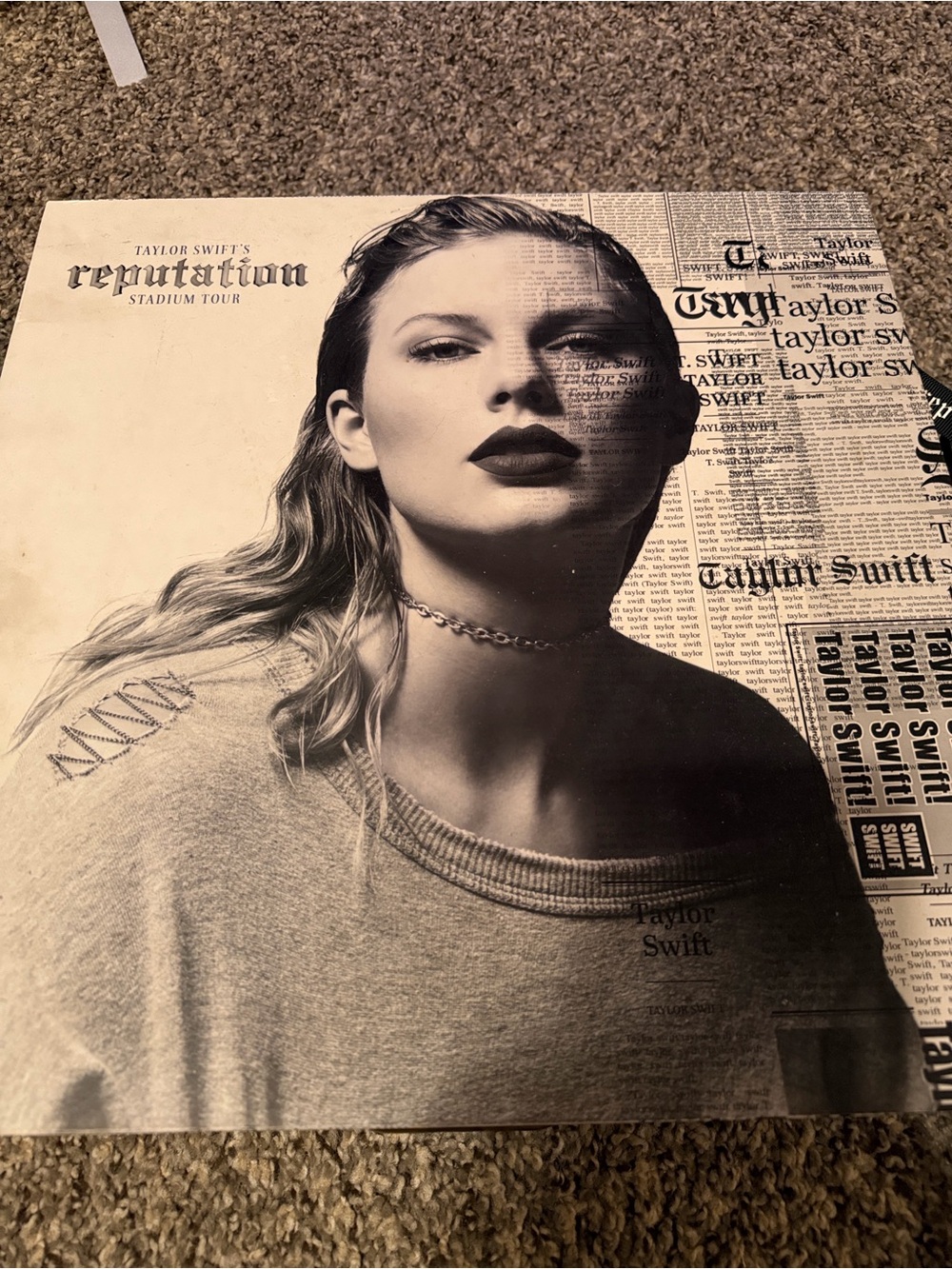 Taylor Swift Reputation Stadium Tour Box- perfect cond.- everything but lanyard